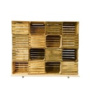 SCHEIDINGSWAND FRUIT CRATE OP WIELEN